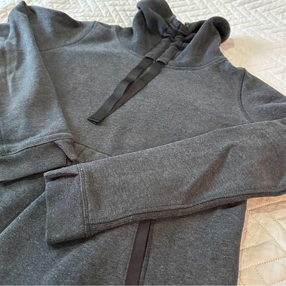 Lululemon Avenue Funnel neck Pullover sweatshirt dark gray charcoal Size 10 - Picture 8 of 15